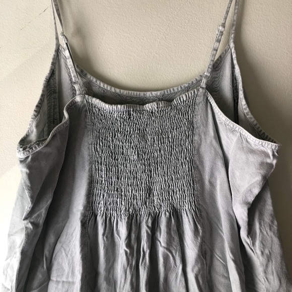 Gorgeous detailed dress - Picture 11 of 11